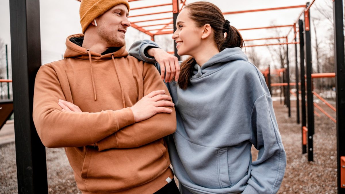 Couple look : coordonner ses tenues à deux sans se déguiser